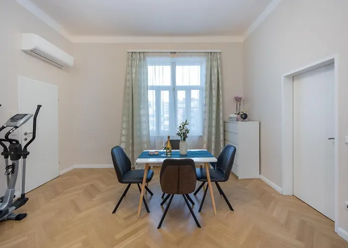 Spacious Prater L Ac L Sleeps 4 *