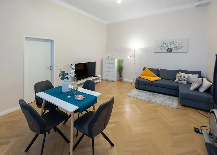 Spacious Prater L Ac L Sleeps 4 Viena