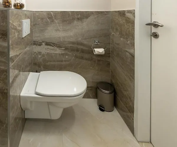 Spacious Prater L Ac L Sleeps 4 Viena